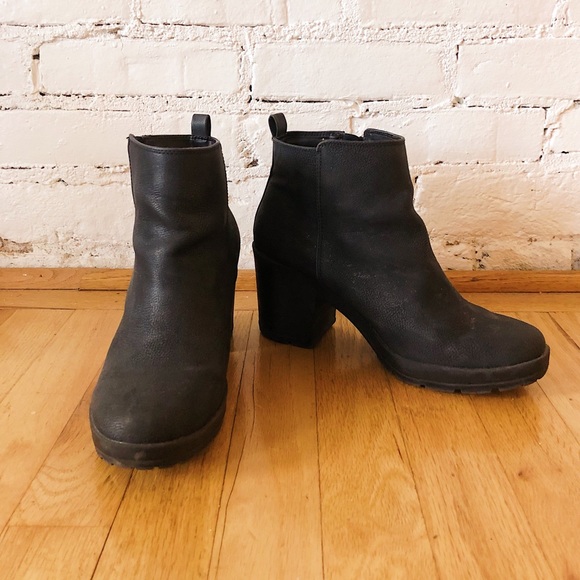weinbaum platform bootie